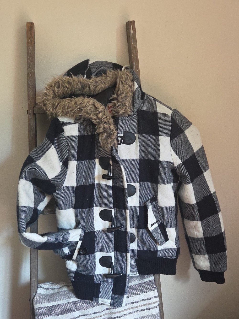 Mossimo Supply Co. Black & White Plaid Hooded Puffer with Faux Fur Trim